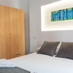 Rent 1 bedroom apartment of 538 m² in Málaga