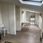 Appartement de 40 m² avec 3 chambre(s) en location à Paris