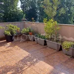 Rent 4 bedroom apartment of 167 m² in Rho