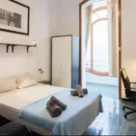 Rent 7 bedroom apartment in Barcelona