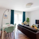 Rent 2 bedroom apartment of 915 m² in Dublin