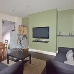 Rent 4 bedroom flat in Heaton