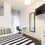 Rent a room of 140 m² in madrid