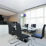 Rent 3 bedroom flat in London