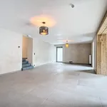 Huur 3 slaapkamer huis van 439 m² in Bastogne