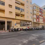 Rent 1 bedroom apartment of 45 m² in Málaga