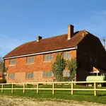 Rent 5 bedroom house in Kent