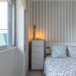 Rent 2 bedroom apartment of 120 m² in Porto