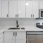 4 bedroom apartment of 699 sq. ft in Toronto