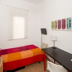 Rent a room of 100 m² in madrid