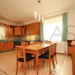 Rent 8 bedroom house in Prague