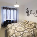 Rent a room of 260 m² in madrid