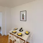 Rent 4 bedroom apartment in Paris