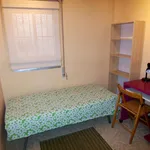 Alquilar 3 dormitorio apartamento en Seville']