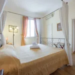 Rent 1 bedroom apartment of 50 m² in Florence