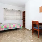 Rent a room of 150 m² in granada