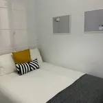 Rent 4 bedroom apartment in Alicante