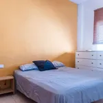 Rent 2 bedroom apartment of 65 m² in valencia