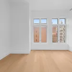 Rent 4 bedroom apartment of 217 m² in New York