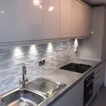 Rent 2 bedroom flat in Bradford