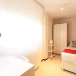 Rent a room of 86 m² in madrid