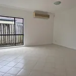 Rent 4 bedroom house in Varsity Lakes