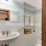 Rent 3 bedroom apartment of 70 m² in Florence