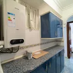 Rent a room of 100 m² in Sevilla