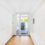 Rent 5 bedroom house of 240 m² in Roma