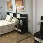 Rent a room of 100 m² in madrid