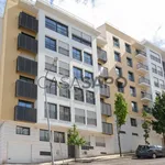 Rent 2 bedroom apartment of 87 m² in Amadora