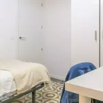 Rent 4 bedroom apartment in Madrid