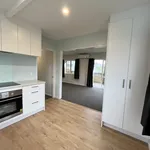 Rent 3 bedroom house in Kaipātiki