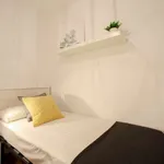 Rent a room of 120 m² in valencia