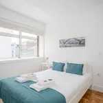 Rent 1 bedroom apartment of 45 m² in Porto