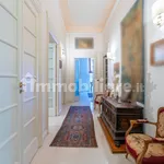 Rent 5 bedroom apartment of 323 m² in Bari