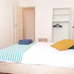 Rent 3 bedroom apartment in Lisbon