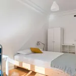 Rent a room in lisbon