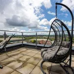 Rent 2 bedroom apartment of 80 m² in Cardiff