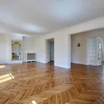 Rent 6 bedroom apartment of 186 m² in Paris