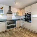 Rent 2 bedroom apartment in Swansea