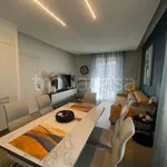 Rent 4 bedroom apartment of 90 m² in Modena