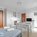 Affitto 2 camera appartamento di 60 m² in Milan