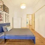 Rent a room in lisbon