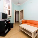 Rent a room of 150 m² in madrid