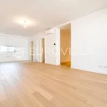 Rent 3 bedroom apartment of 127 m² in Zagreb