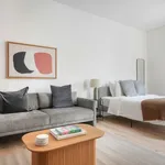 Rent 1 bedroom apartment of 41 m² in Lisbon