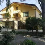 Rent 4 bedroom house of 180 m² in Venezia