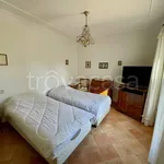 Rent 5 bedroom apartment of 180 m² in Capri