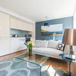 Rent 1 bedroom flat of 452 m² in London